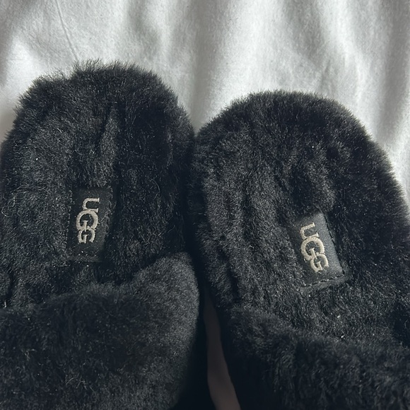 UGG ‘FUZZ YEAH’ SHEEPSKIN SLIDE/SLIPPERS - SIZE 9 - Picture 3 of 14